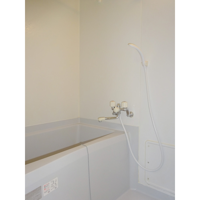 クリスタルコートＢ ゆとりあるバスルーム