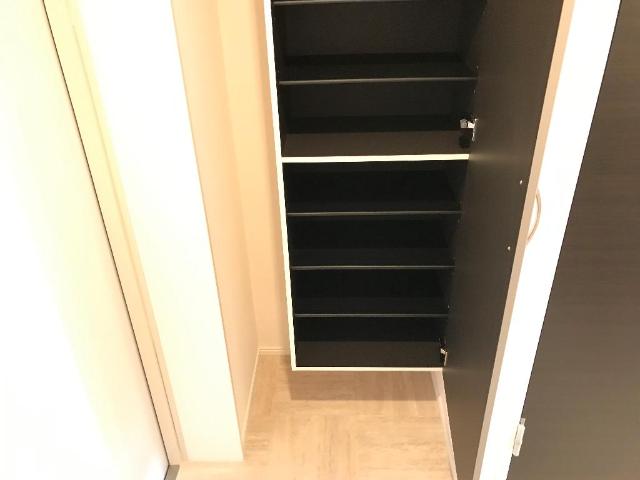 グランアイリス本厚木 収納