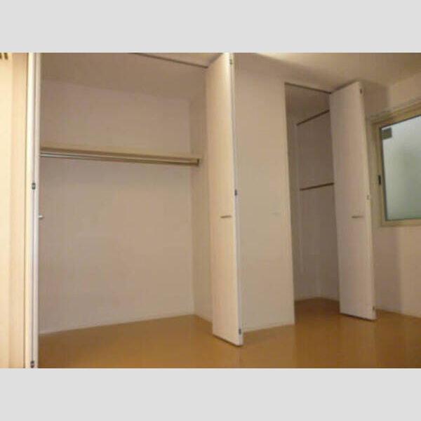 ソレアード・ミナミダ102号室 102 クローゼット