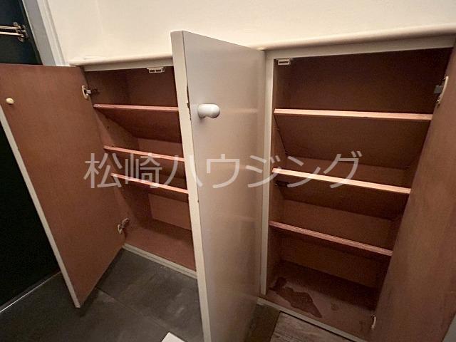 シャインヒルズ中野 玄関