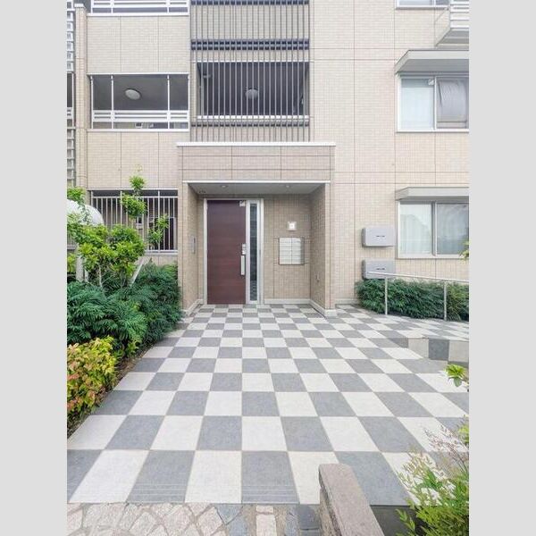 ファルツ大宮 エントランス