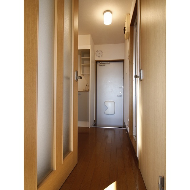 アムール Arai201号室 内観