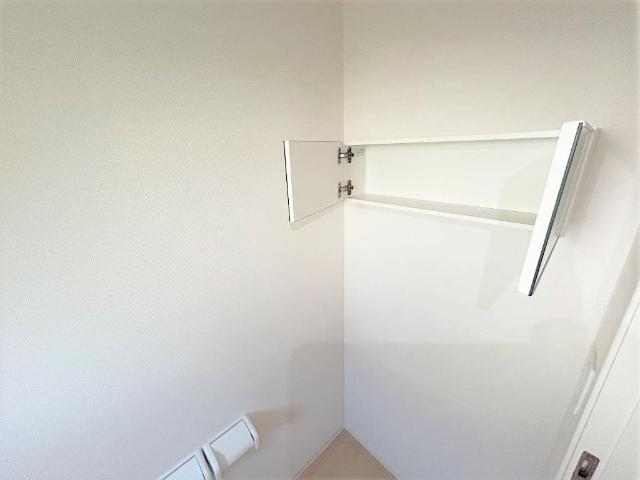 グレイシャス三田 トイレ収納