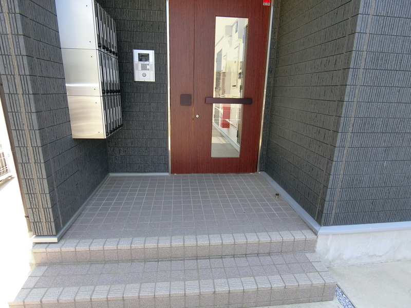 リブリ・SKY'S THE LIMIT エントランス