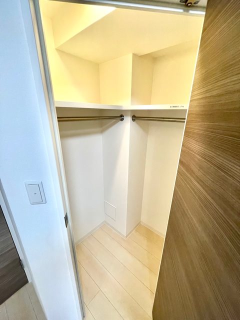 レジディア三軒茶屋Ⅲ8階 収納