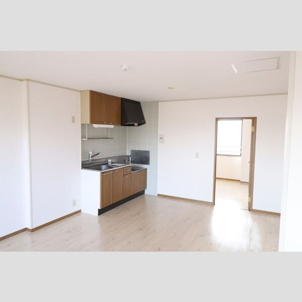 サンヴィレッジ本宿206号室 リビング