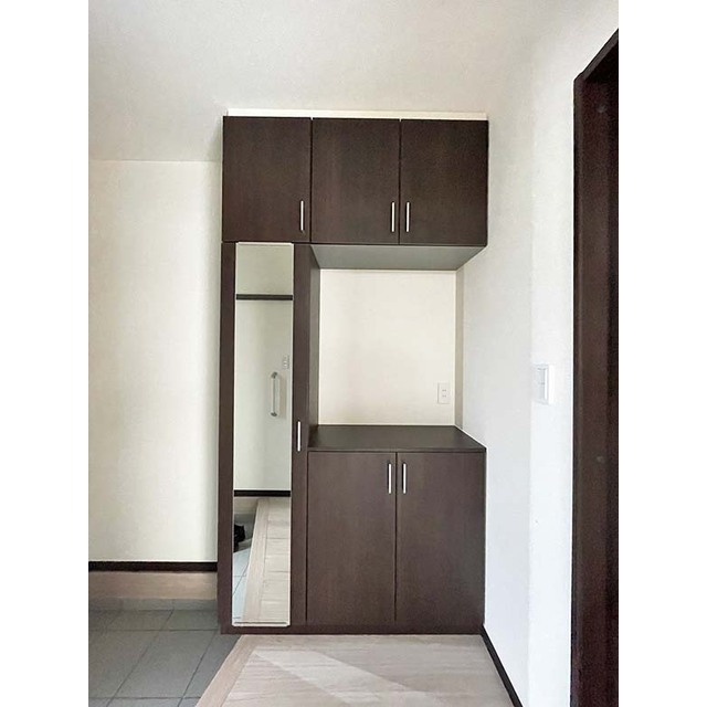 COSMOS2号室 鏡付きシューズボックス