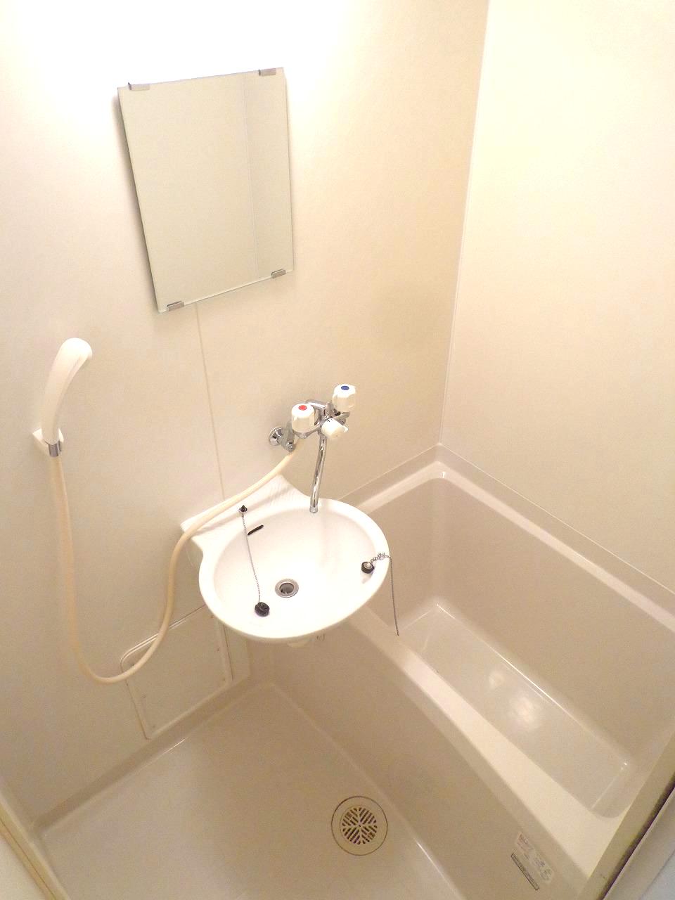 レオパレスホカリズ登戸 バス・トイレ別