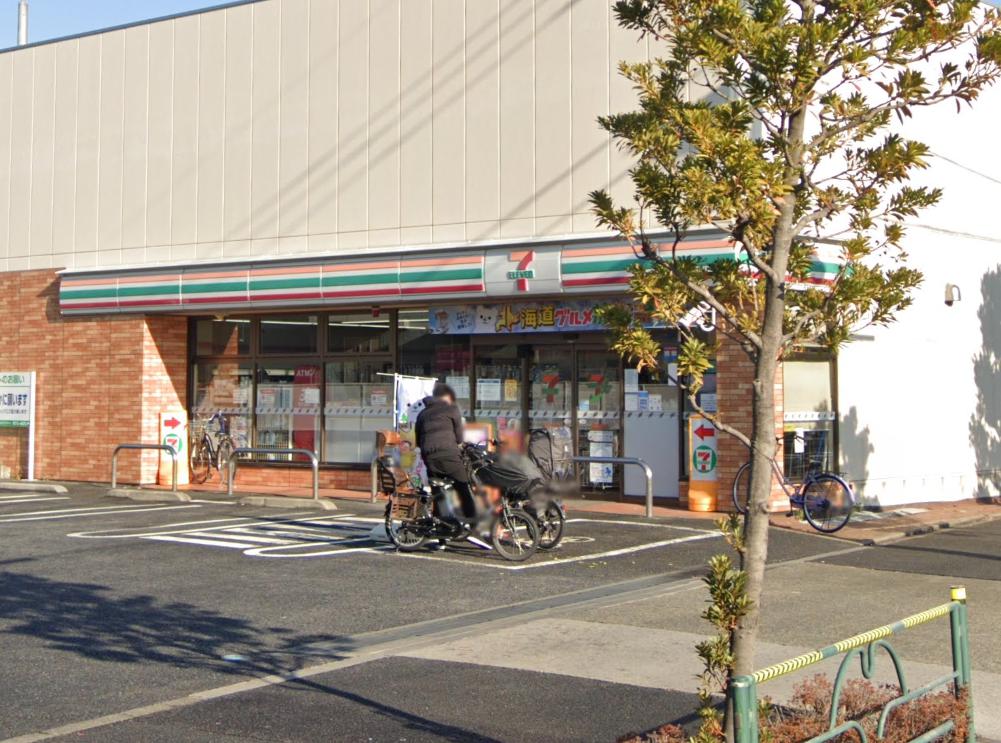 東金町戸建て 【コンビニエンスストア】セブンイレブン 葛飾東金町4丁目店まで493ｍ