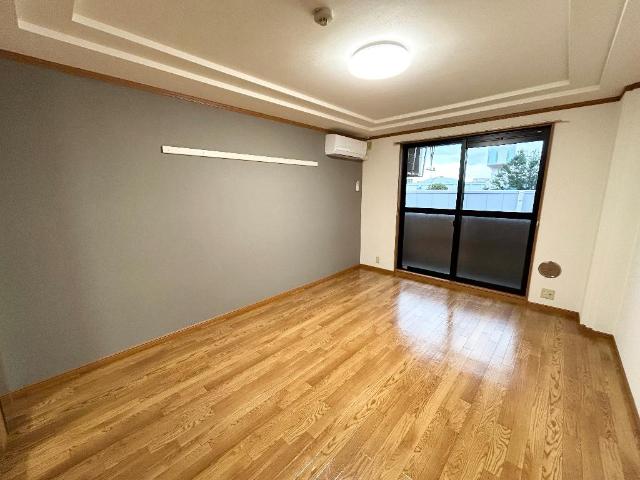 Ｇｒａｎｄｅ　Ｖｉｌｌａ（グランデ　ヴィラ） 洋室