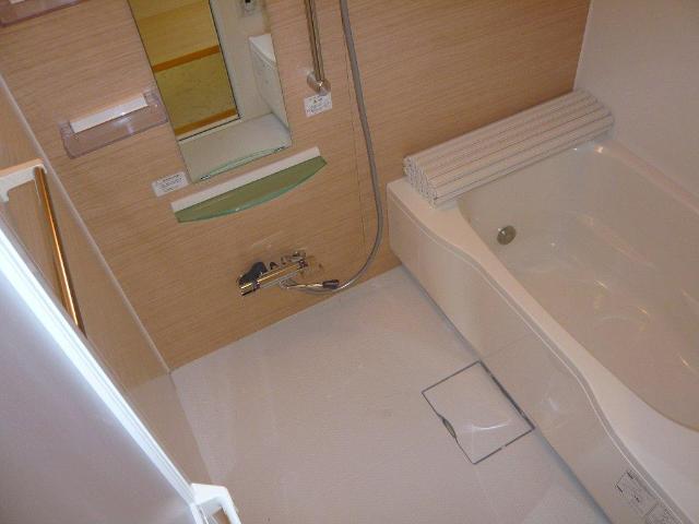 ルミナス高鼻202号室 バス