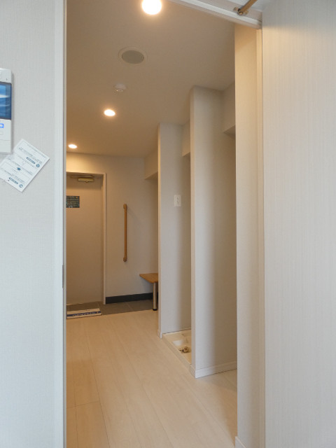 IL MEZZO DI TOKYO，UNO 内観