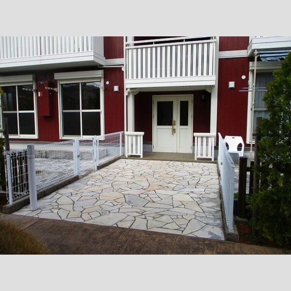 ベネツォーネ　B エントランス