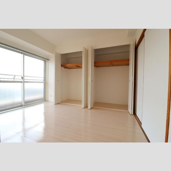 オーシャンビュー弐番館604号室 洋室