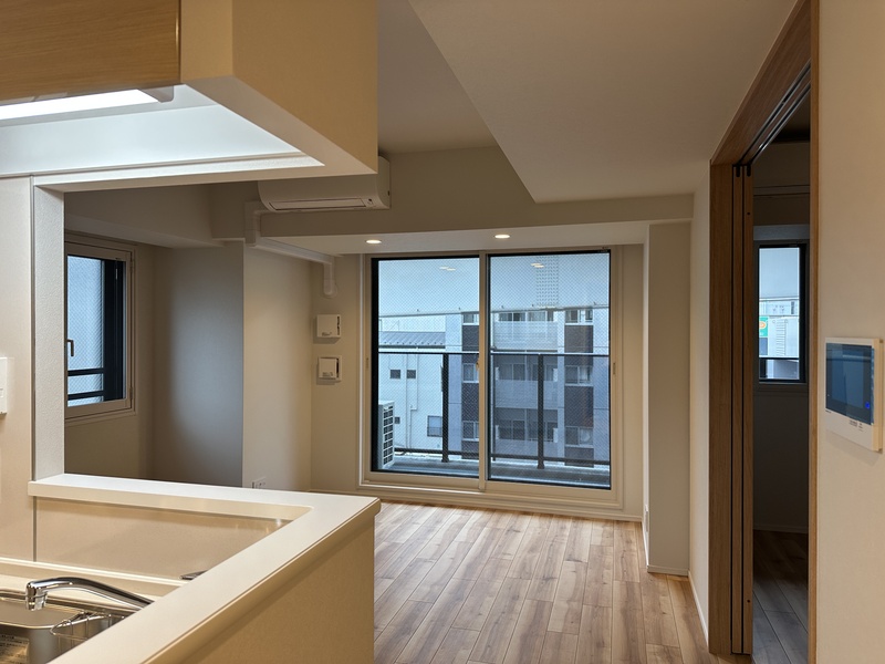 ONE ROOF RESIDENCE NISHINIPPORI8階 リビング