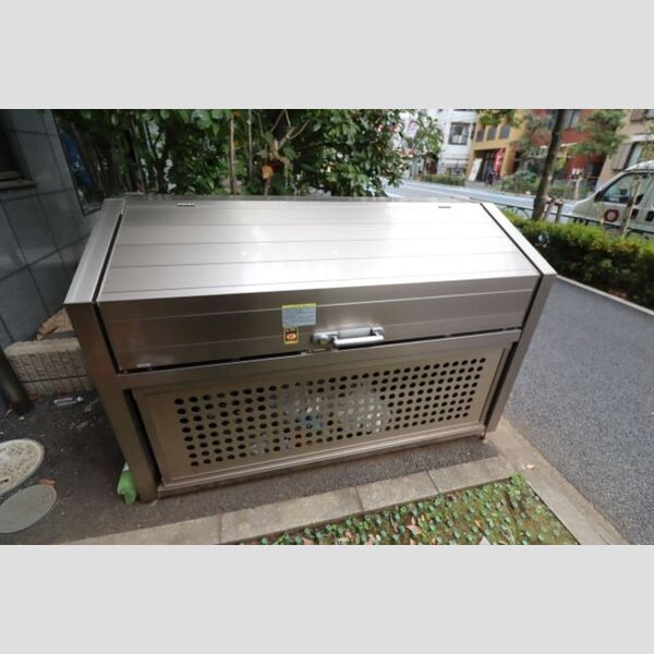 ソシア西葛西 ゴミストッカー