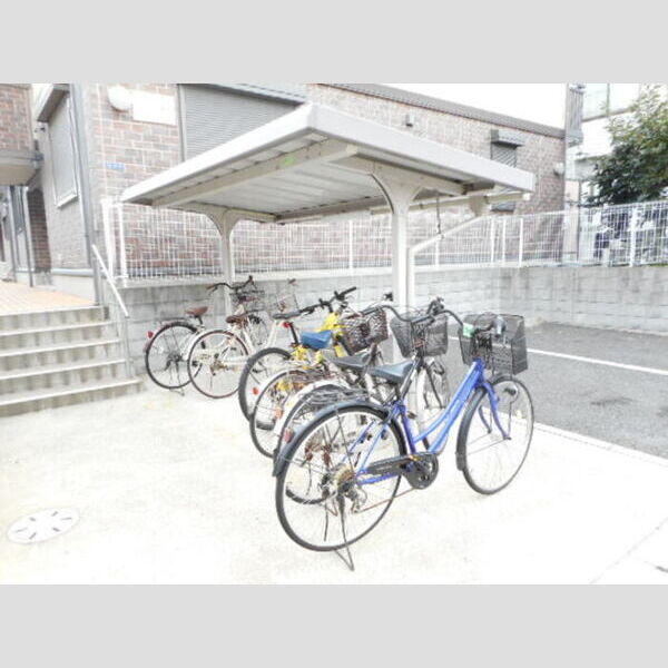 プレジオ参番館 駐輪場