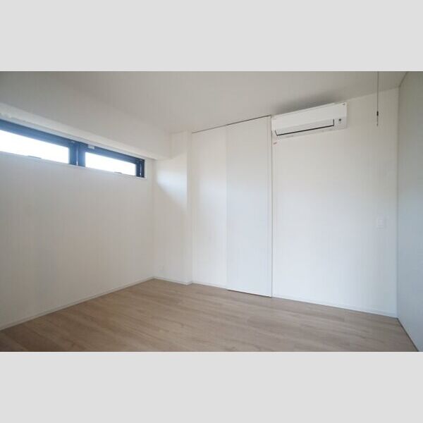 プライムメゾン亀戸702号室 エアコン完備の洋室