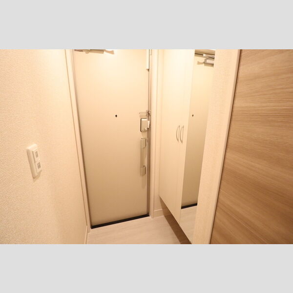 コンフォート102号室 玄関