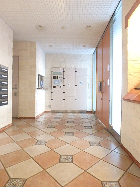 ガラ・シティ駒沢大学8階 エントランス