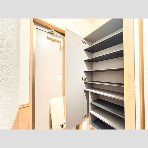 クレシア 玄関