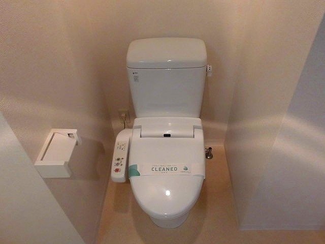 ラ・シード横浜藤が丘3階 トイレ