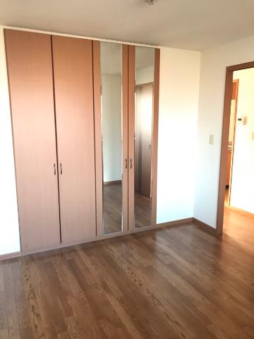 ガーデンヒルズNAKAYAMA壱番館 洋室