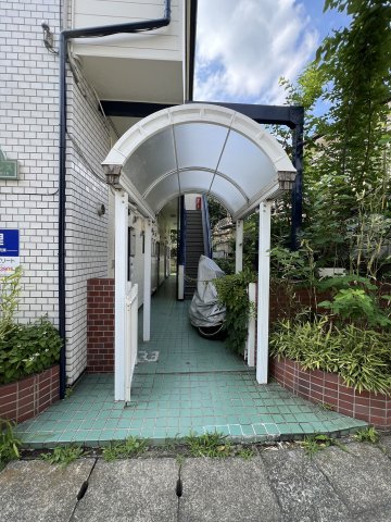 アゼリアパレス エントランス