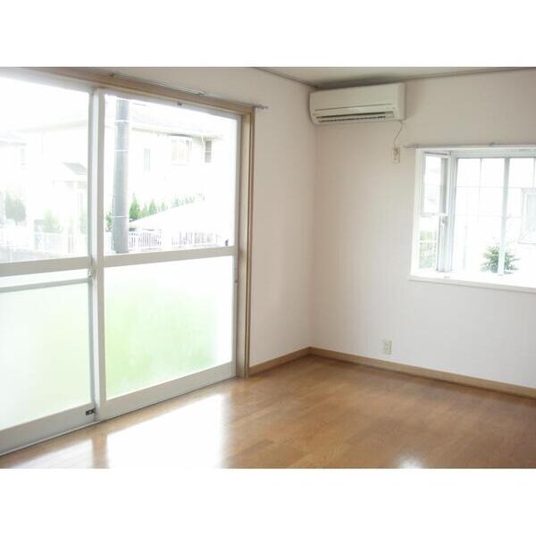 ツインハイツ能見台2 リビング