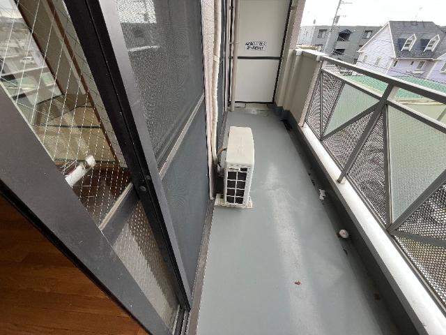 レジデンス２１00302号室 ベランダ