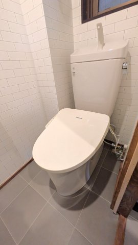 長房町ガレージハウス トイレ