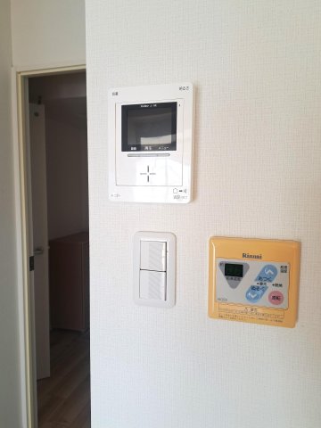 グランドハイツ原宿302号室 カメラ付きインターホン