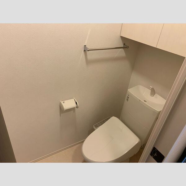 セジュール峯301号室 温水洗浄便座