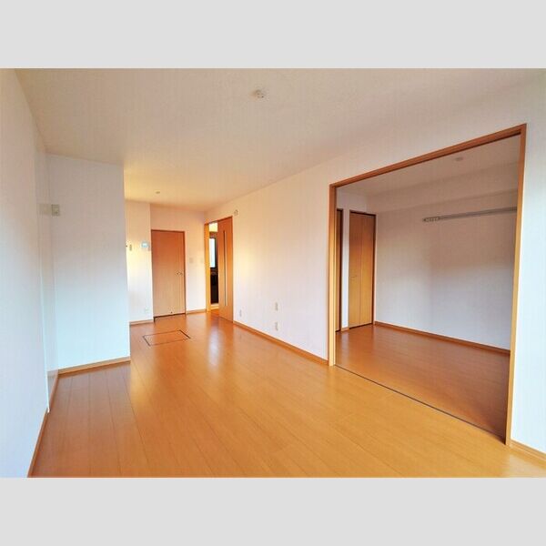 ゼファーコート LDK11帖