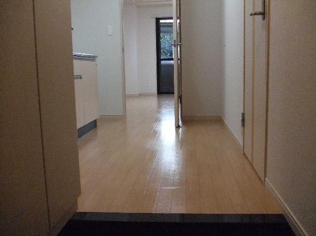 鎌倉みさお館101号室 玄関