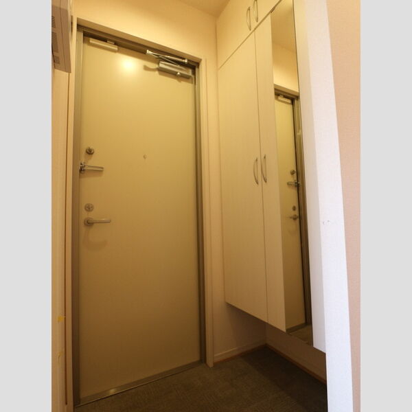 クレストテラス 玄関