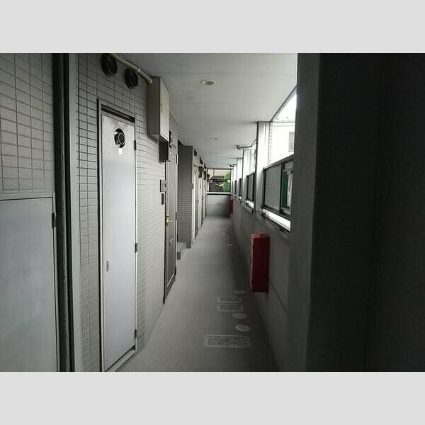 グランシャリオ203号室 通路