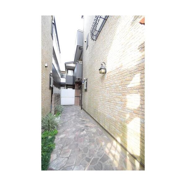 ルーブル弐番館302号室 エントランス