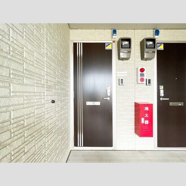 バードネイチャー　A棟 玄関ドア