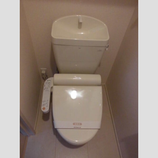 サンルミエール　C101号室 温水洗浄暖房便座