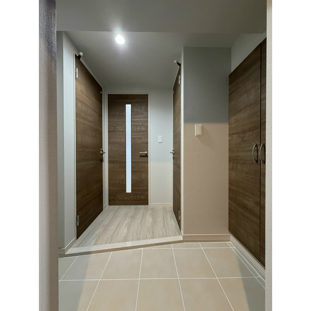 プレール・ドゥーク亀戸小村井302号室 玄関