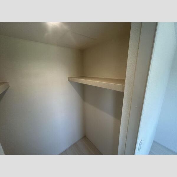 マイホームネクスト南中丸Ⅱ 収納