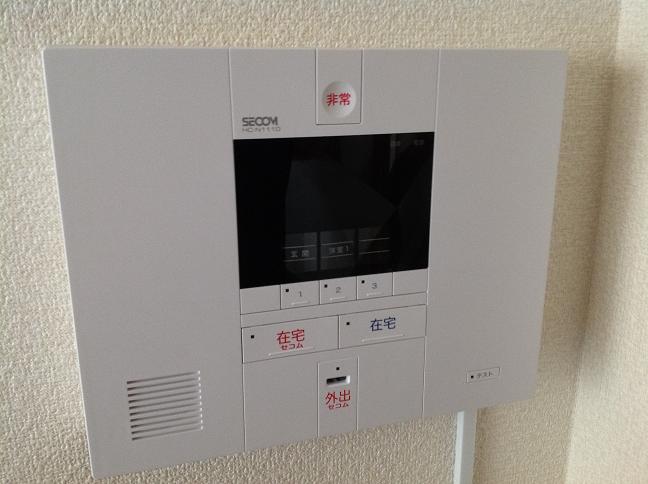 レオパレス武蔵野201号室 モニター付インターホン