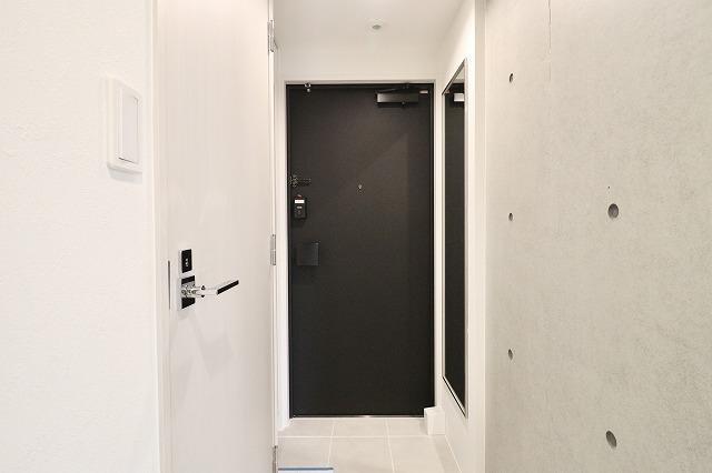 quador中野4階 玄関