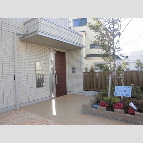 イーストエンジェル青山 エントランス