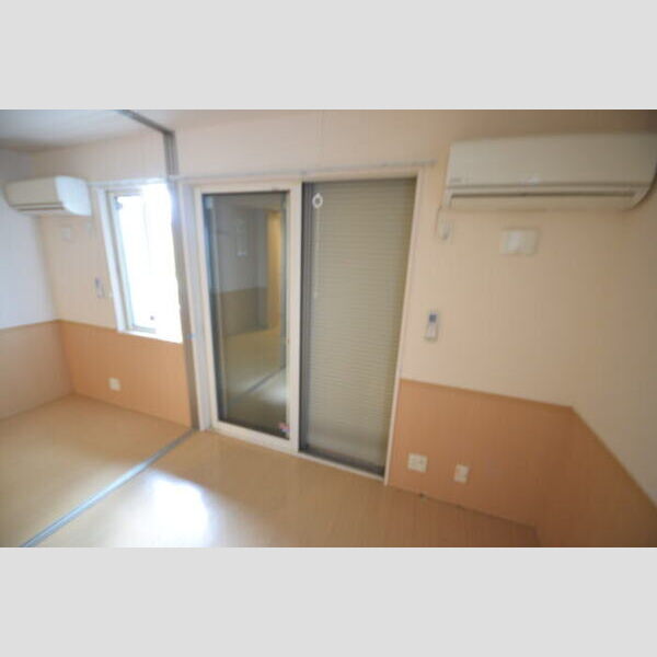 ソレーユ川口101号室 防犯シャッター