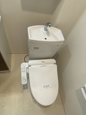 ベイルーム妙蓮寺202号室 トイレ