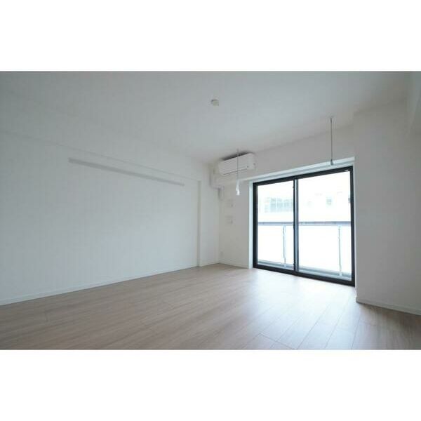 ブルーウッド金沢八景301号室 リビング