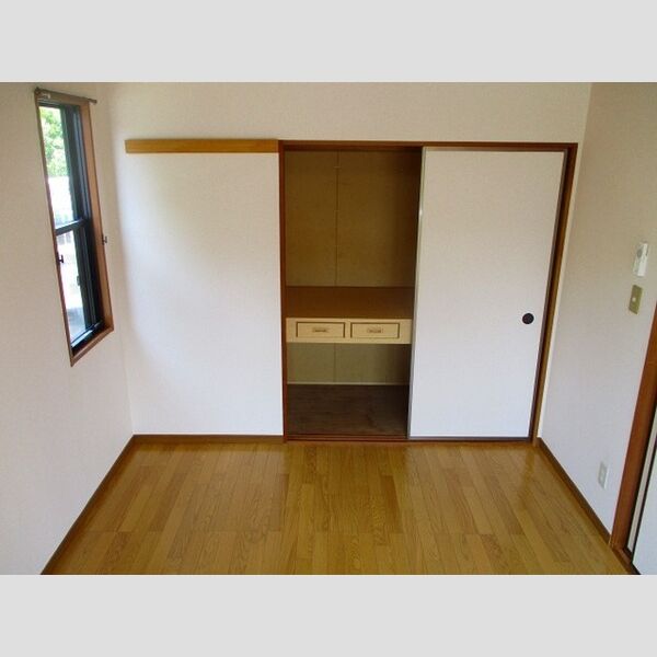 グランメールコホリ　壱番館 物入れ