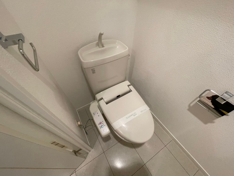 ヴィータローザ横浜吉野町 トイレ